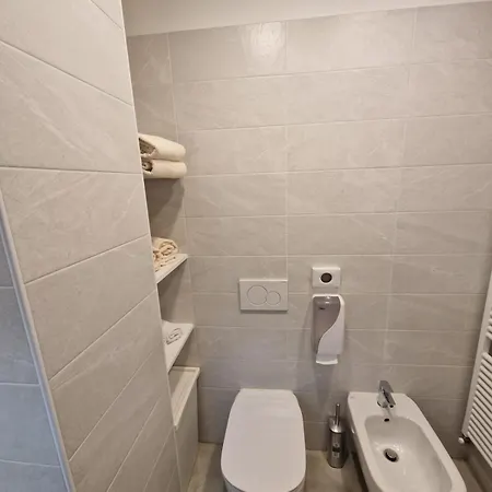 Cozy And Restful In Como, Near The דירה